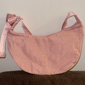 BAGGU Rose Tan Medium Crescent Bag